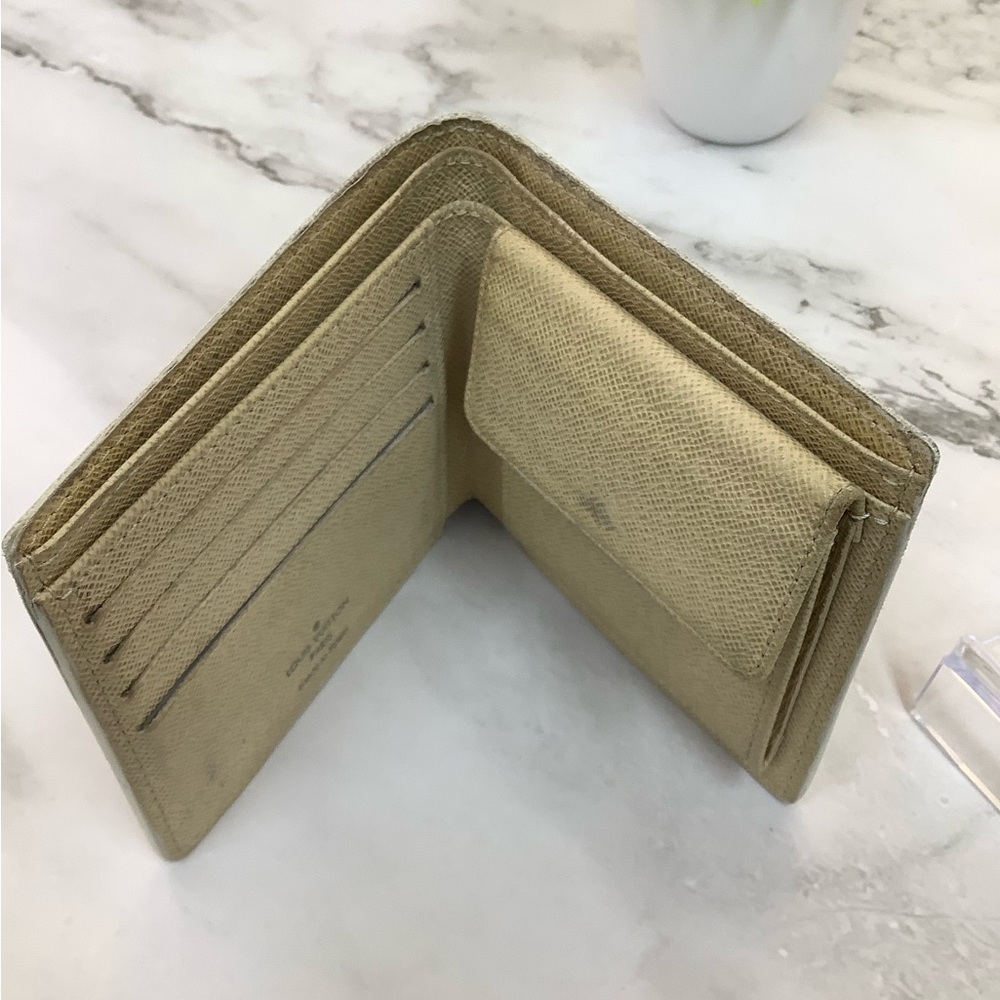 GUC Louis Vuitton Damier Azur Bifold Wallet - Picture 6 of 7